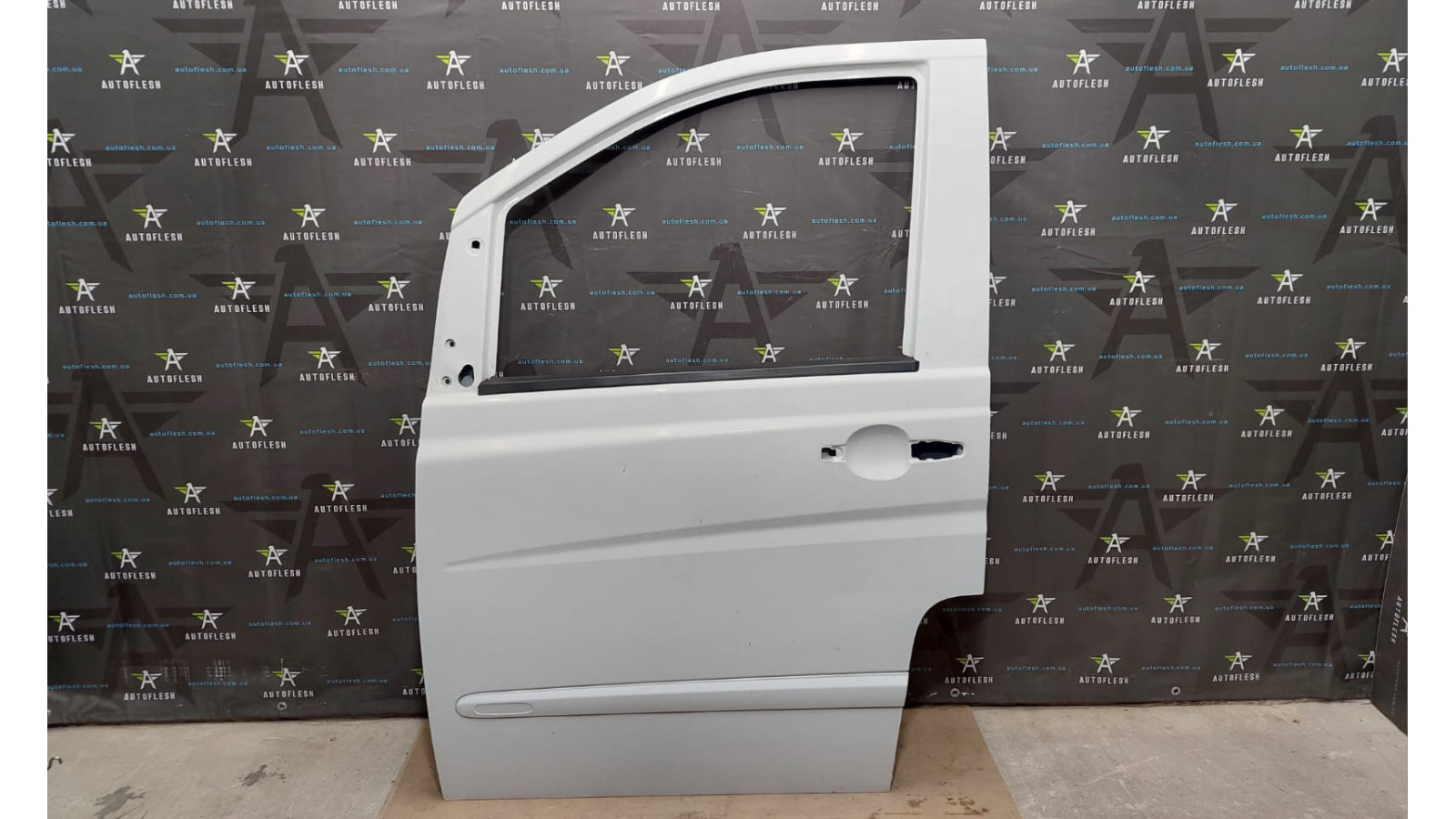 Дверь передняя левая, дверь водительская A6397201005, код краски: 9147 Mercedes Vito W639 бу Дверь передняя левая, дверь водительская A6397201005, код краски: 9147 Mercedes Vito W639 бу
